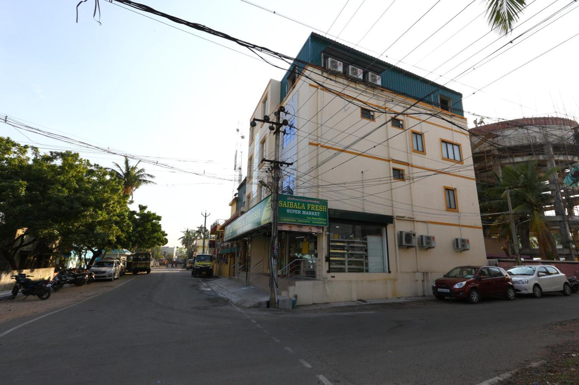 Hotel Salbala Inn - Near Airport Madras Buitenkant foto