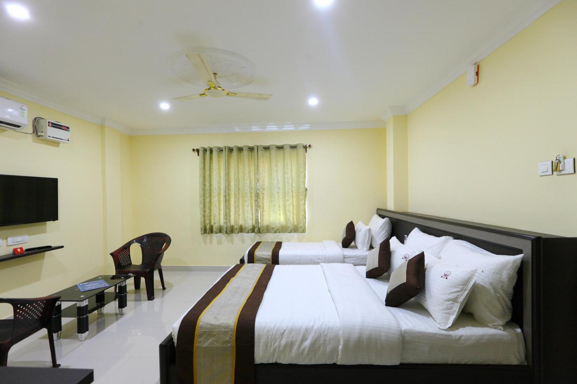Hotel Salbala Inn - Near Airport Madras Buitenkant foto