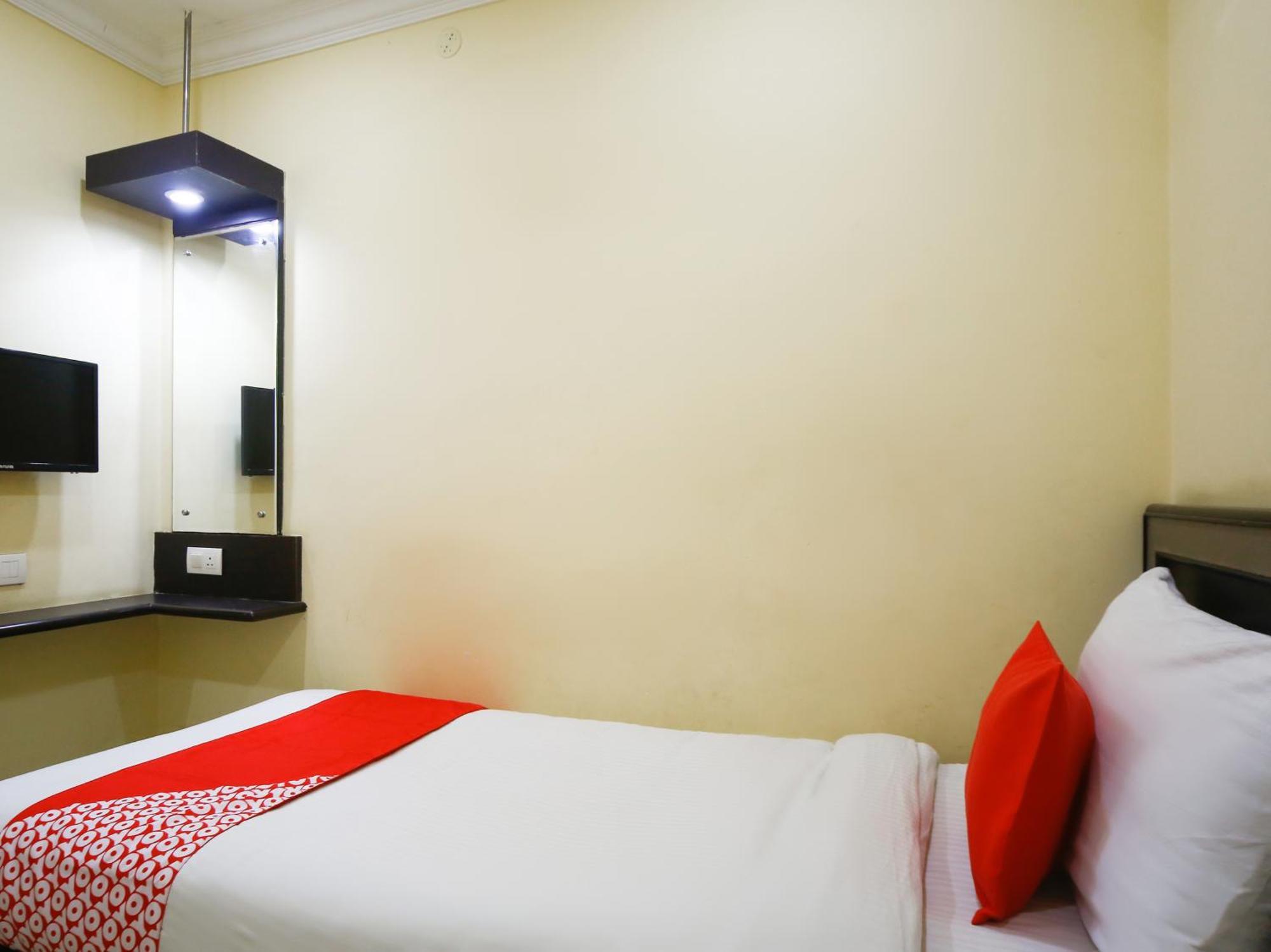 Hotel Salbala Inn - Near Airport Madras Buitenkant foto