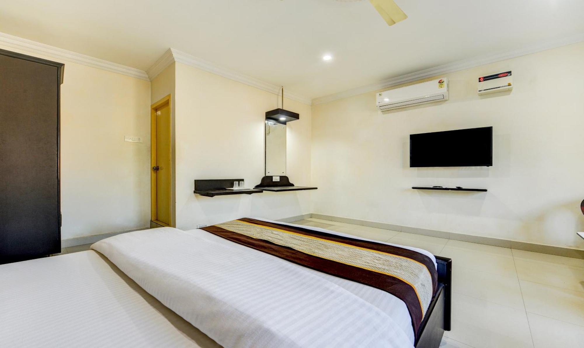 Hotel Salbala Inn - Near Airport Madras Buitenkant foto