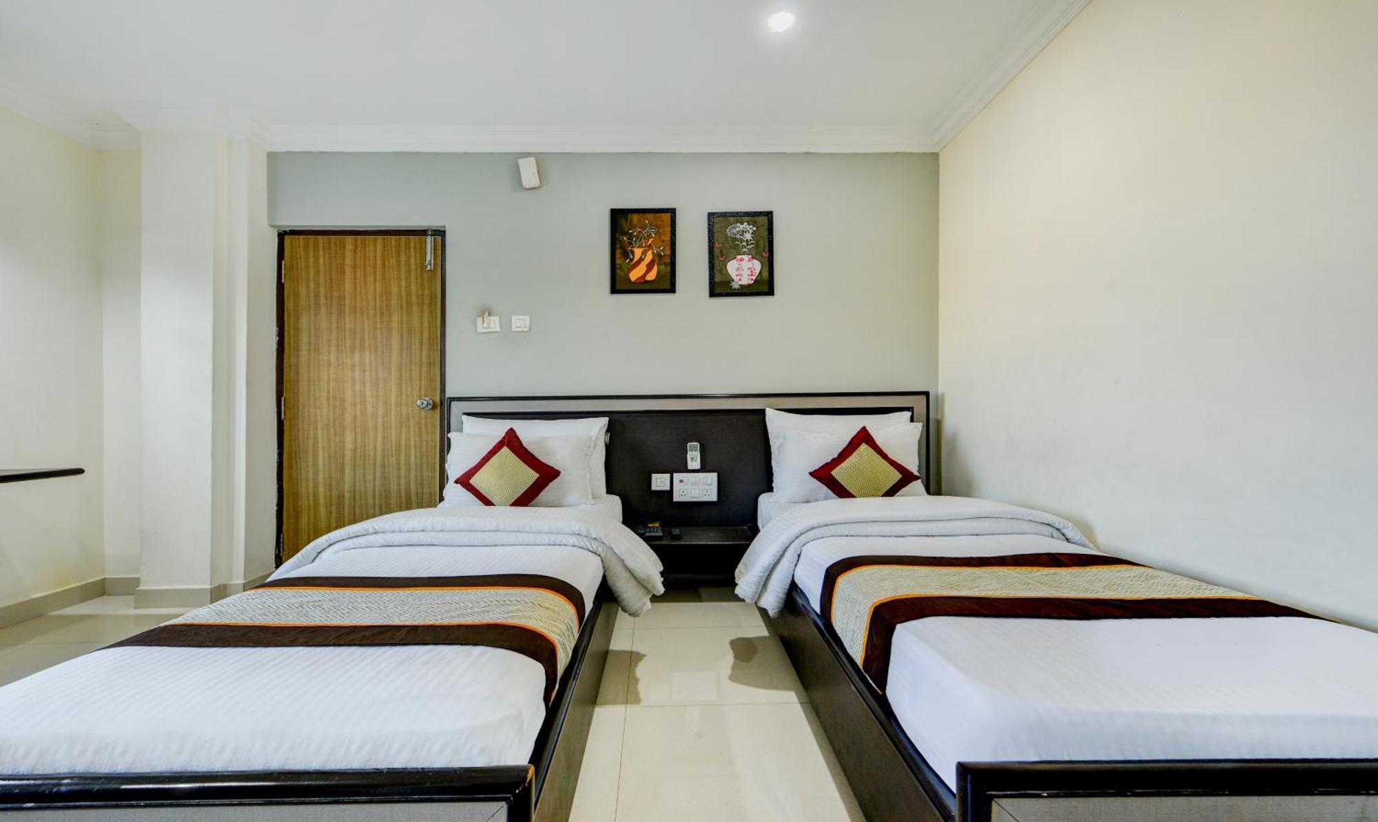 Hotel Salbala Inn - Near Airport Madras Buitenkant foto